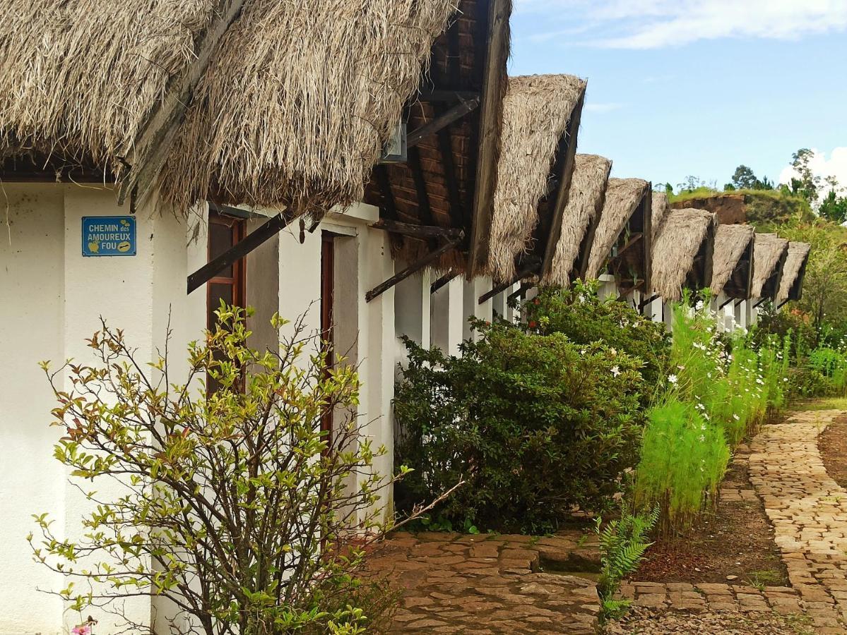 La Chaumiere Ampefy Hotel Exterior foto
